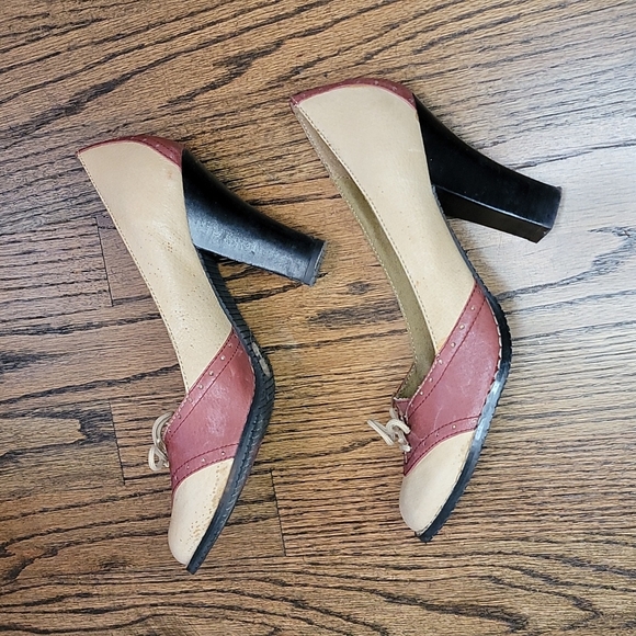 Bowler Style Heels - Picture 3 of 10